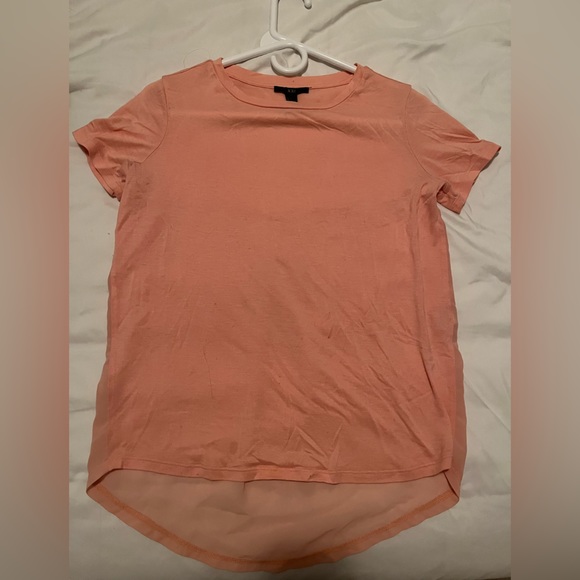 ! 2 for 20 ! Forever 21 Salmon Colored T-Shirt with Slightly See Through Back - Picture 1 of 6